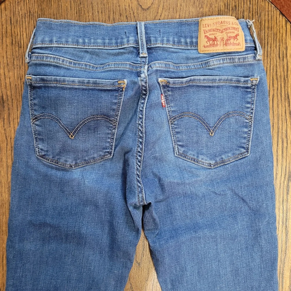 Levi's 710 Super Skinny Medium Dark Wash Jeans Size Women's 26 - Picture 5 of 12